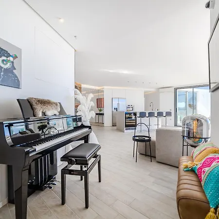 White Haven Daire Costa Adeje