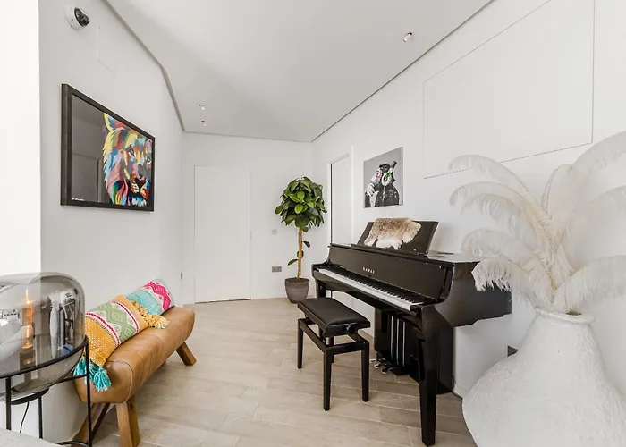 White Haven - Ocean View, Airco, Heated Pool Apartment