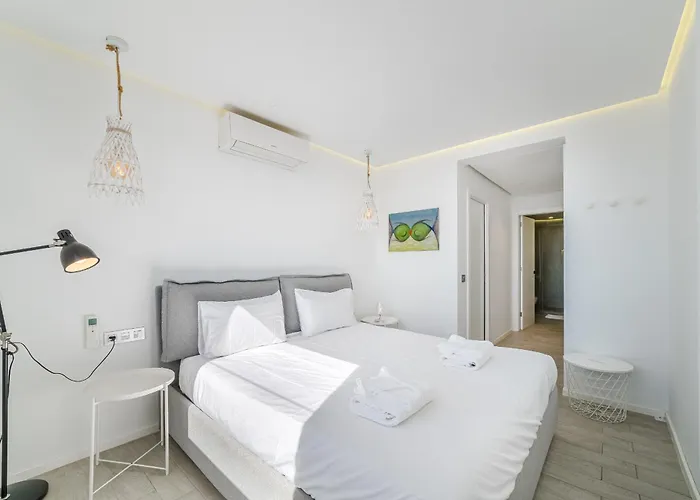 White Haven - Ocean View, Airco, Heated Pool *